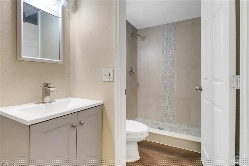 5214 Treetops Dr I, Naples, FL 34113-20