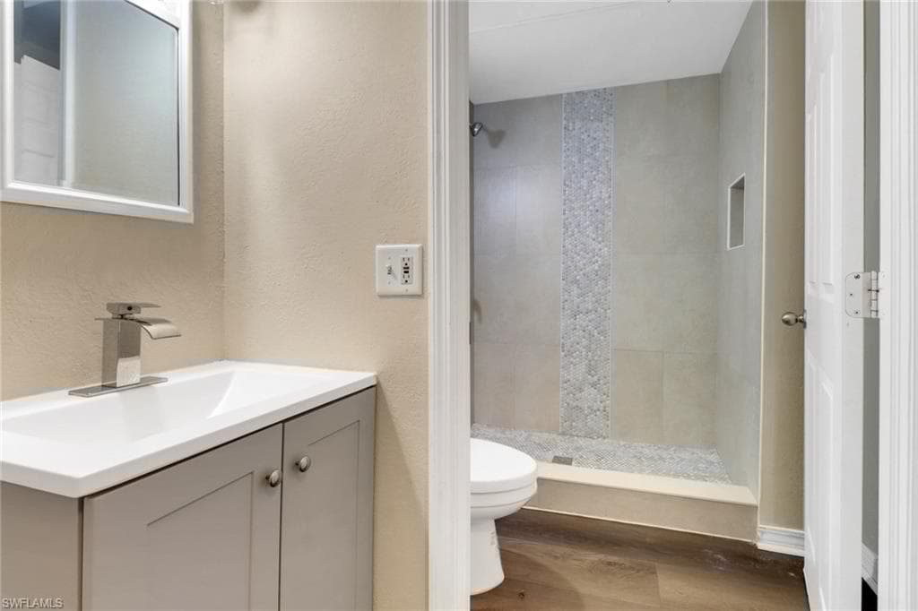 5214 Treetops Dr I, Naples, FL 34113-22