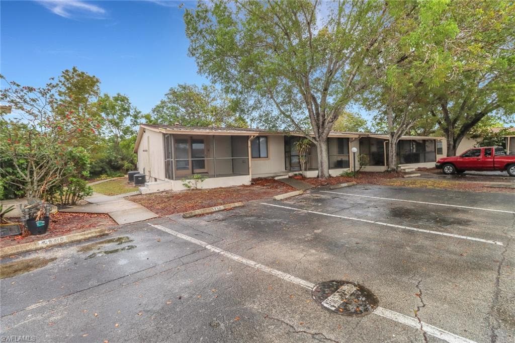 5214 Treetops Dr I, Naples, FL 34113-3