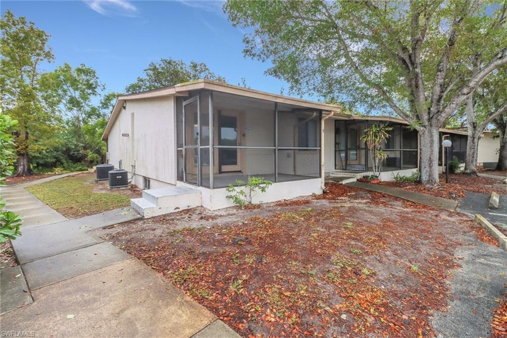 5214 Treetops Dr I, Naples, FL 34113-4