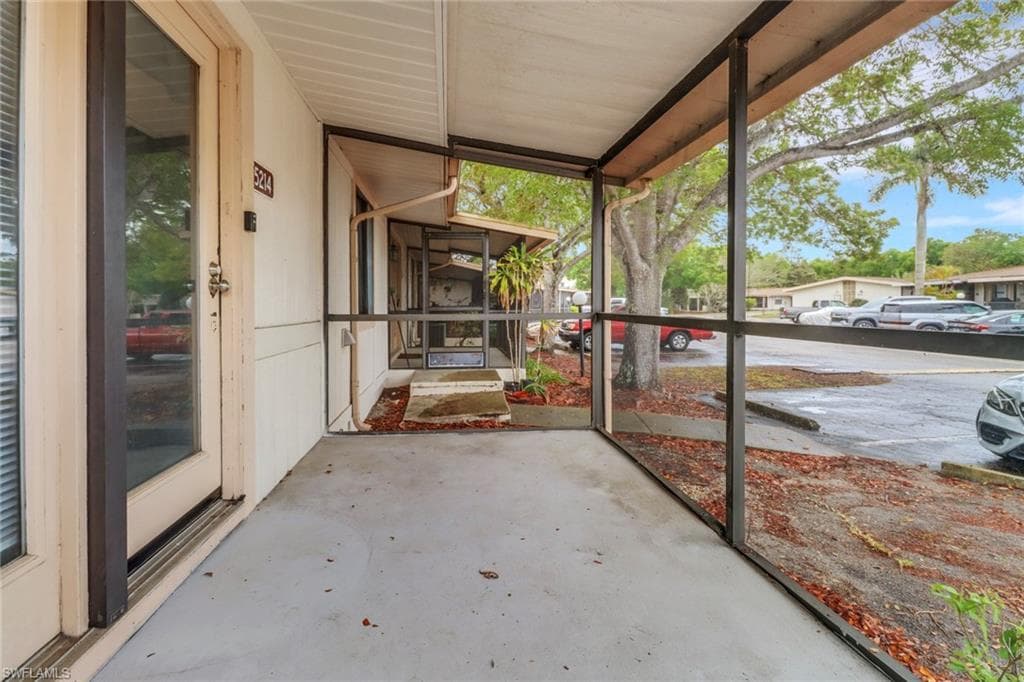 5214 Treetops Dr I, Naples, FL 34113-6