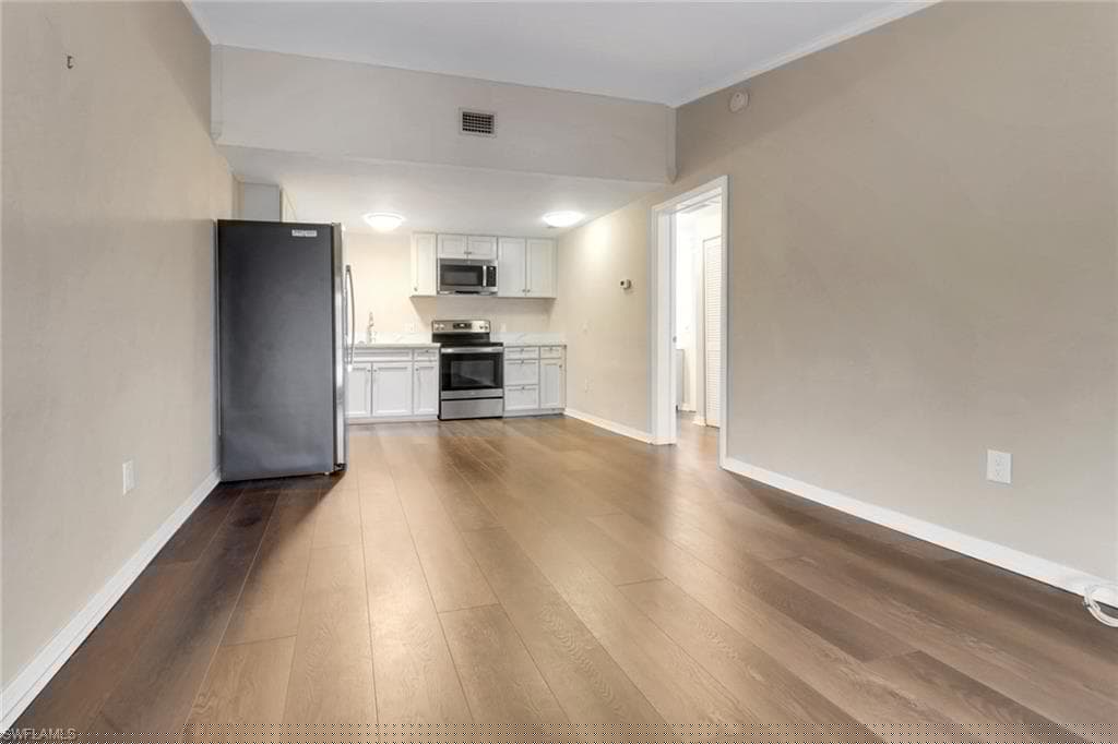 5214 Treetops Dr I, Naples, FL 34113-8