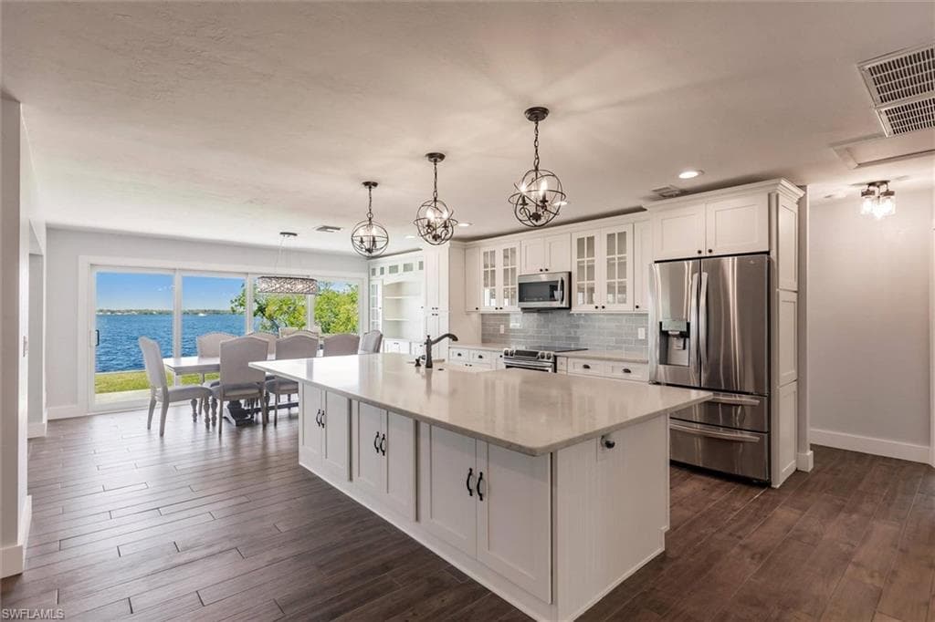 138 Riverview Rd, Fort Myers, FL 33905-11