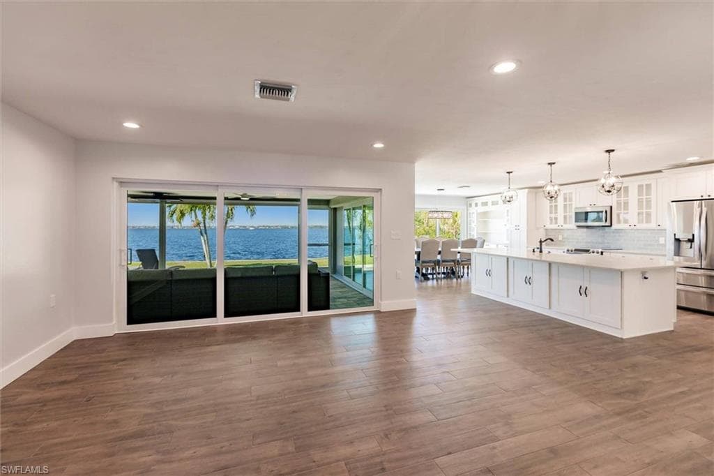 138 Riverview Rd, Fort Myers, FL 33905-15