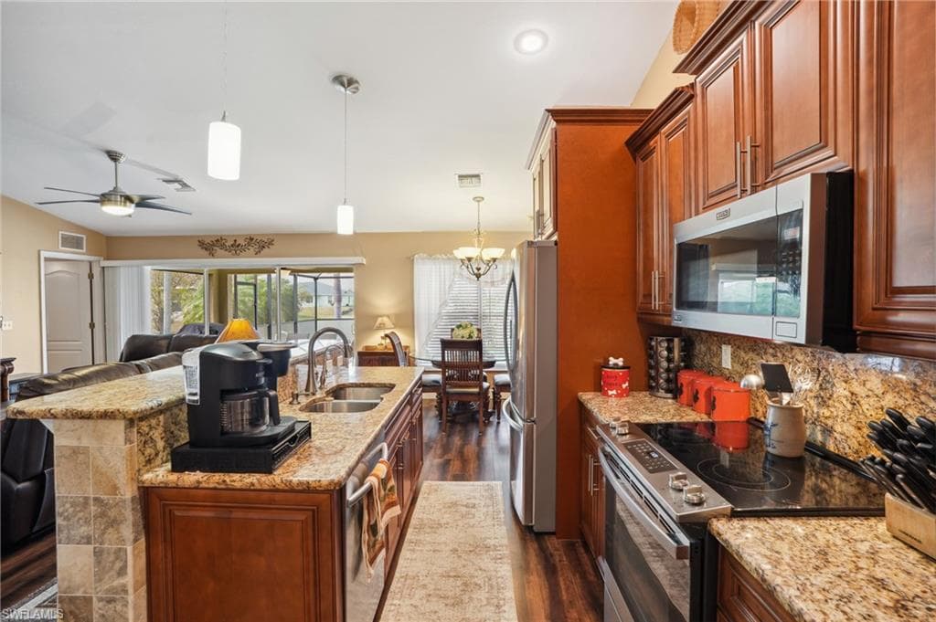 2602 2nd Ave, Cape Coral, FL 33909-15