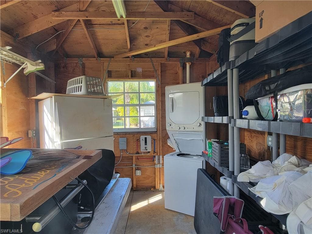 10002 Parkwood Dr, Fort Myers, FL 33905-4
