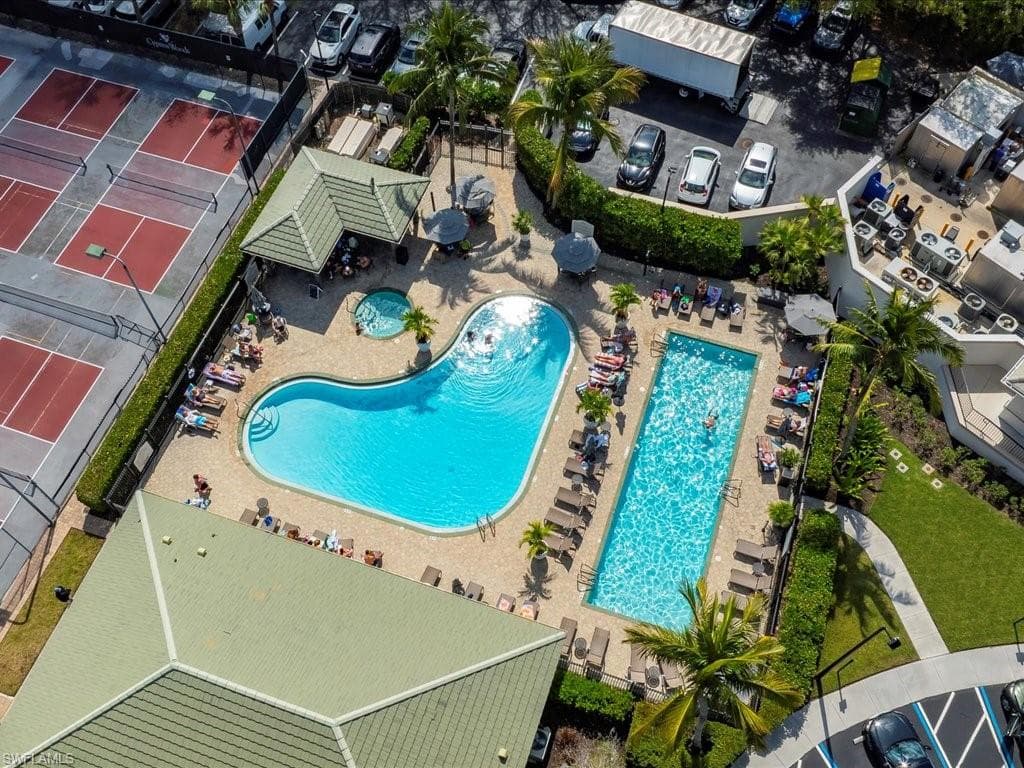 2815 Cypress Trace Cir 103, Naples, FL 34119-30