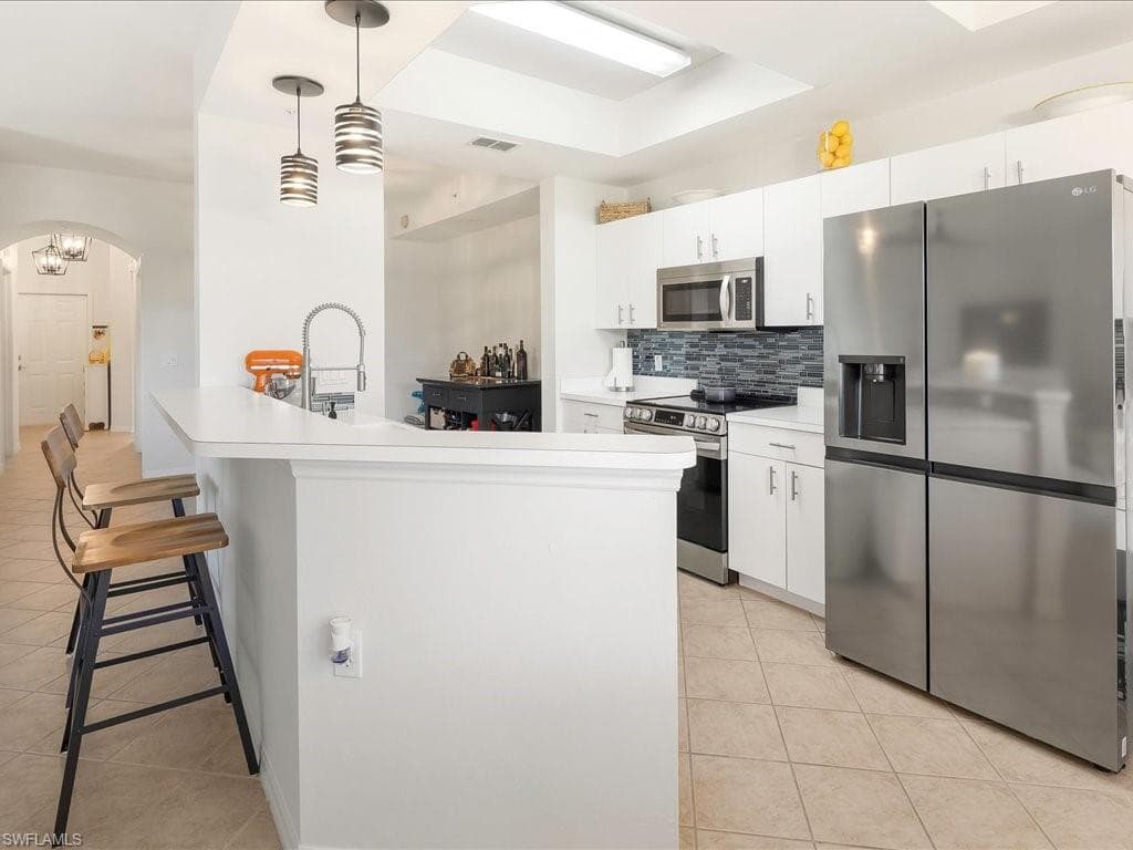 2815 Cypress Trace Cir 103, Naples, FL 34119-4