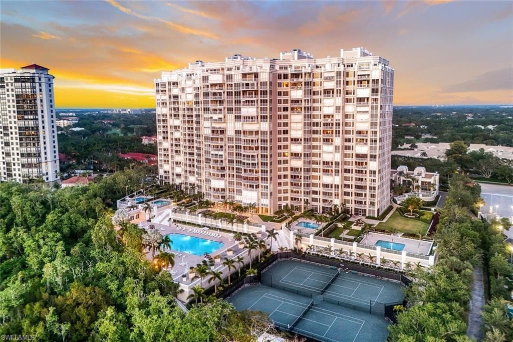 7117 Pelican Bay Blvd 1607, Naples, FL 34108-1