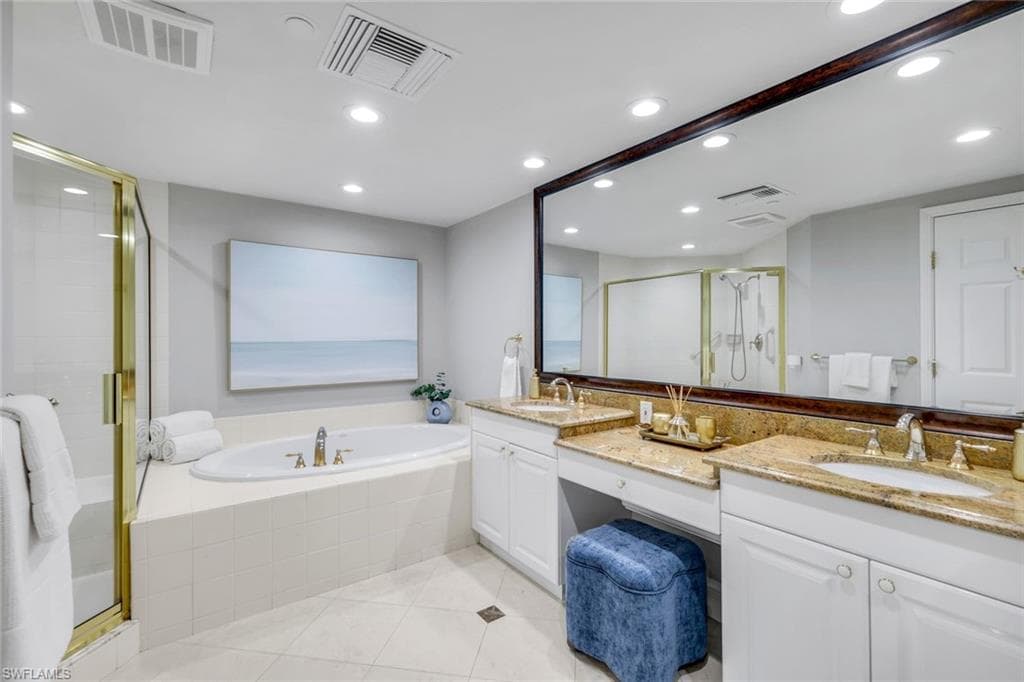 7117 Pelican Bay Blvd 1607, Naples, FL 34108-22
