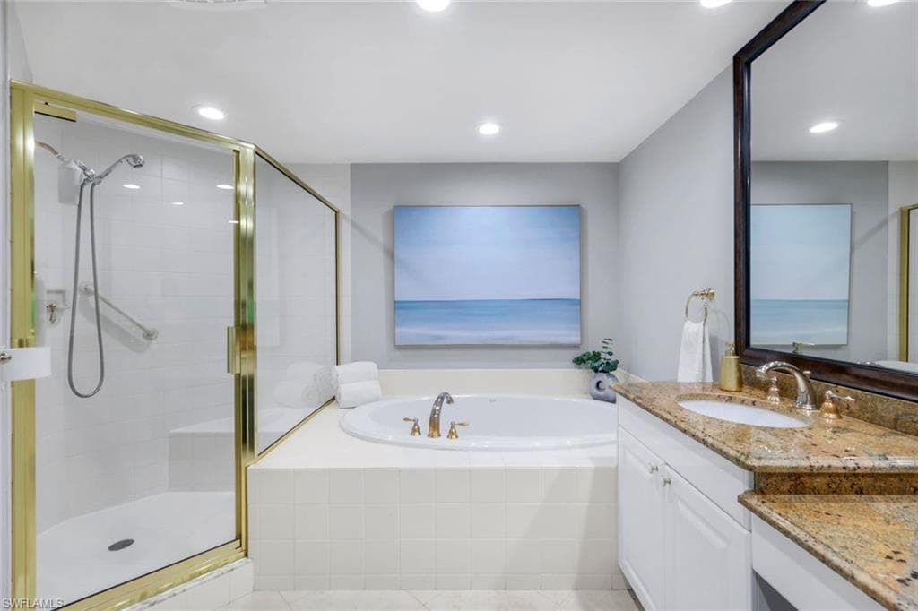 7117 Pelican Bay Blvd 1607, Naples, FL 34108-23