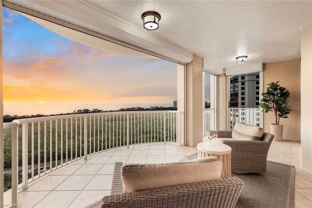 7117 Pelican Bay Blvd 1607, Naples, FL 34108-34