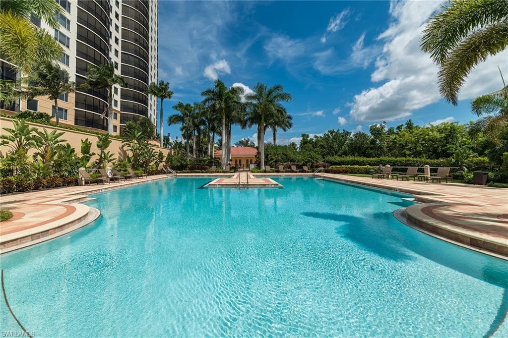 1050 Borghese Ln 1004, Naples, FL 34114-48