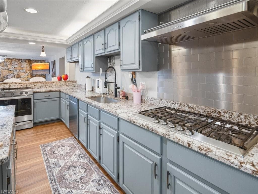 2550 16th Ave NE, Naples, FL 34120-14
