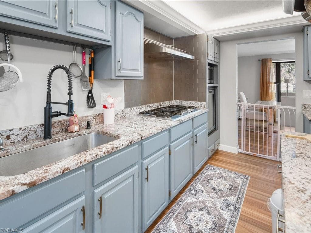 2550 16th Ave NE, Naples, FL 34120-15
