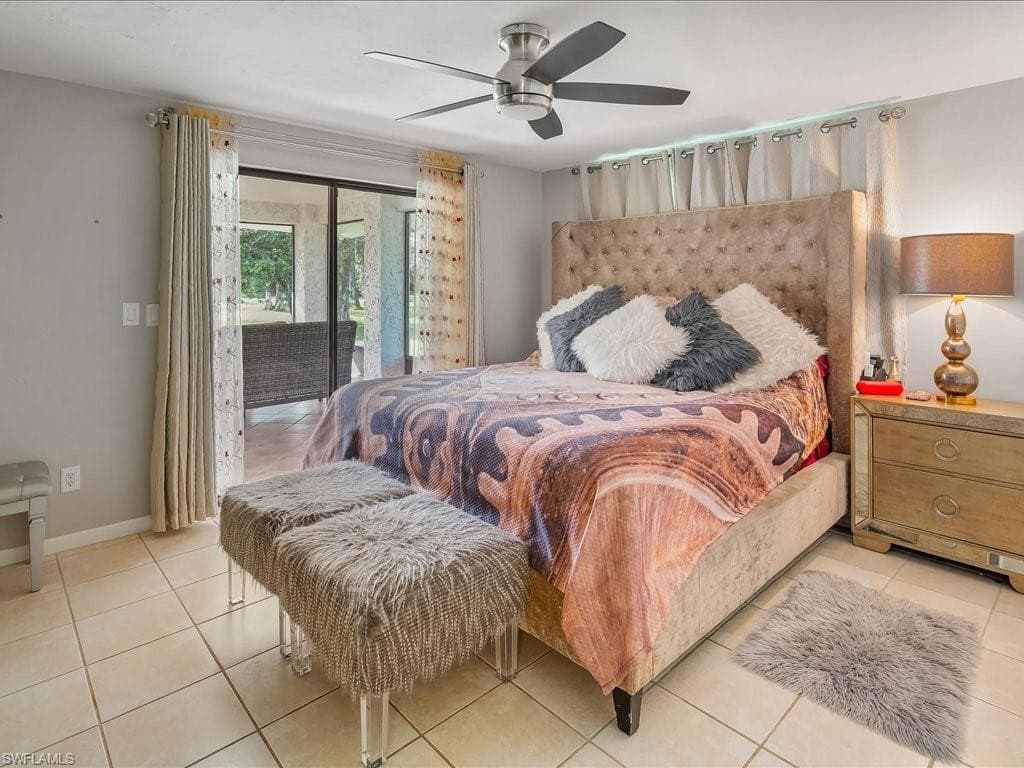 2550 16th Ave NE, Naples, FL 34120-24