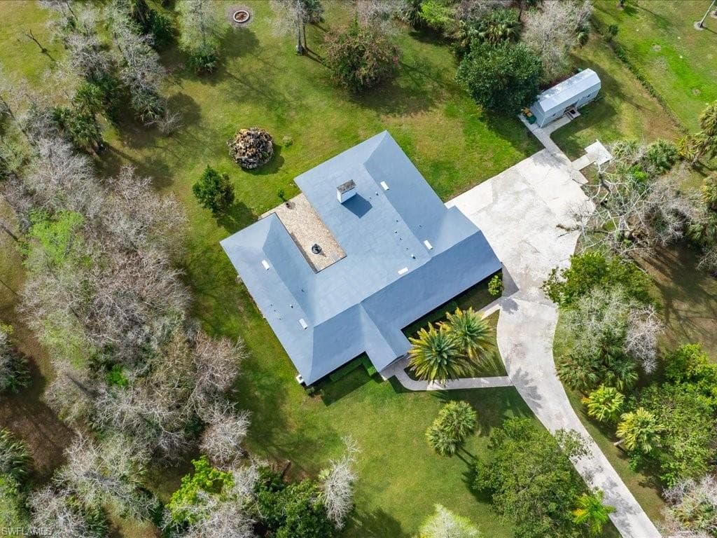 2550 16th Ave NE, Naples, FL 34120-40