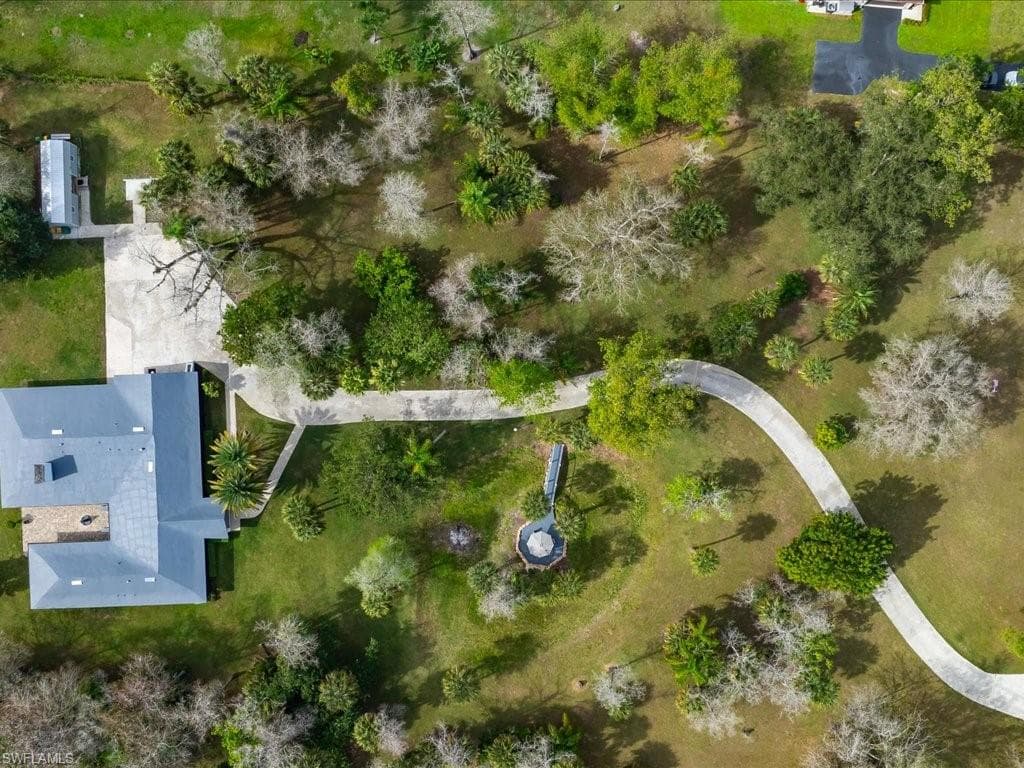 2550 16th Ave NE, Naples, FL 34120-42