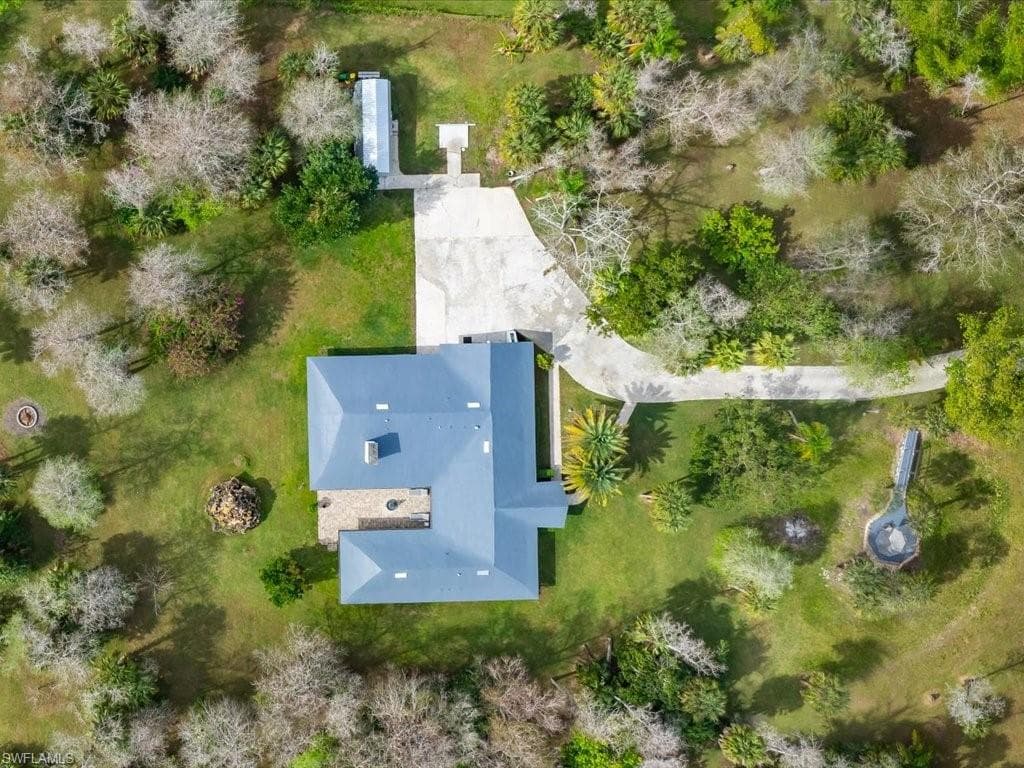 2550 16th Ave NE, Naples, FL 34120-43