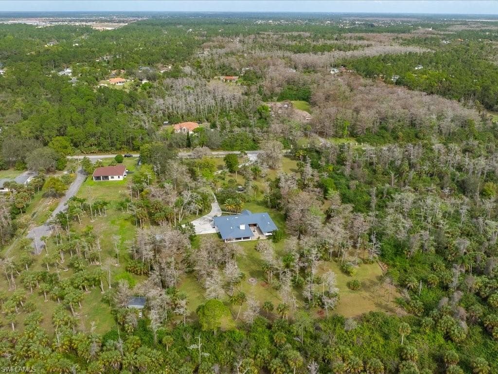 2550 16th Ave NE, Naples, FL 34120-44