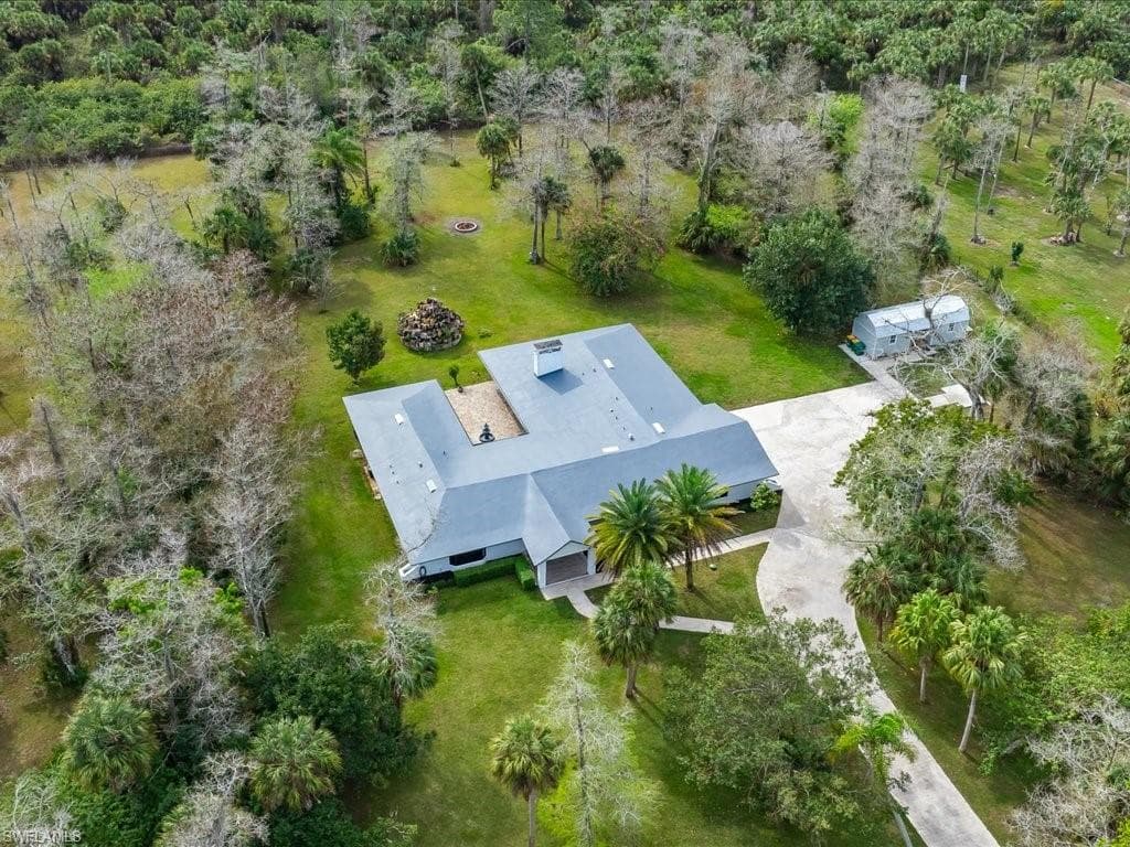 2550 16th Ave NE, Naples, FL 34120-47