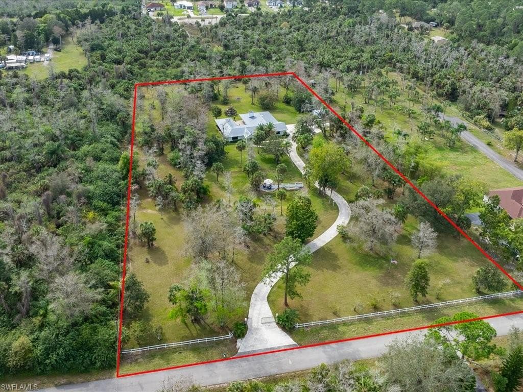 2550 16th Ave NE, Naples, FL 34120-49