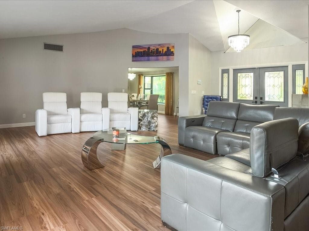 2550 16th Ave NE, Naples, FL 34120-8