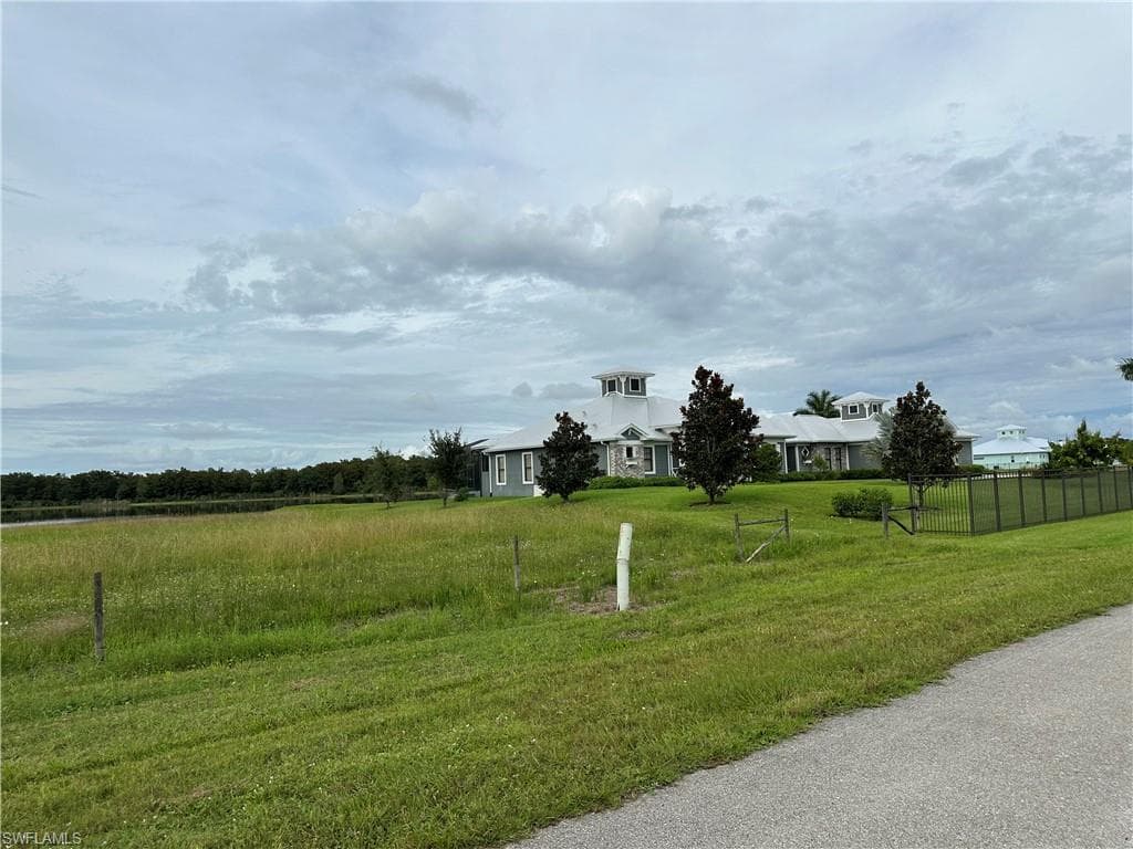 515 Shady Hollow Blvd W, Naples, FL 34120-13