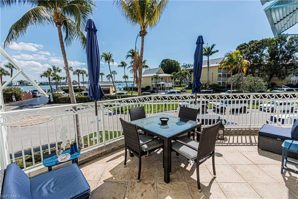 1001 10th Ave S F2, Naples, FL 34102-10