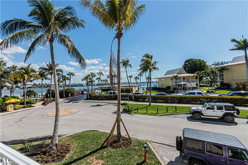 1001 10th Ave S F2, Naples, FL 34102-15
