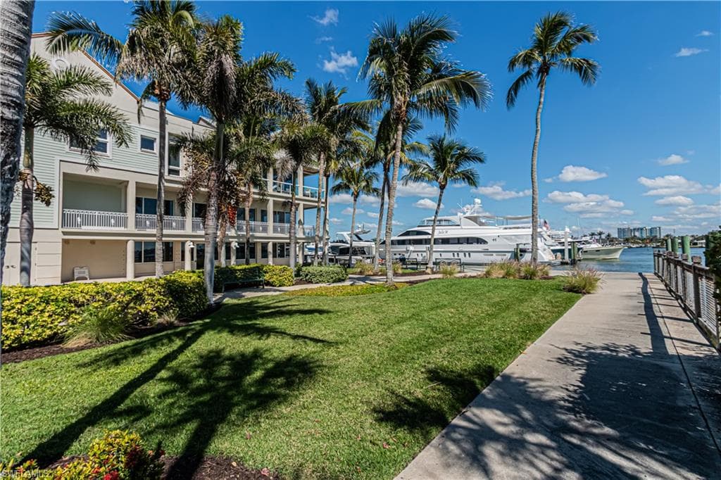 1001 10th Ave S F2, Naples, FL 34102-16
