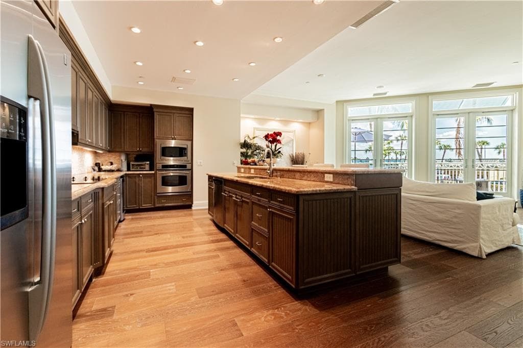 1001 10th Ave S F2, Naples, FL 34102-1