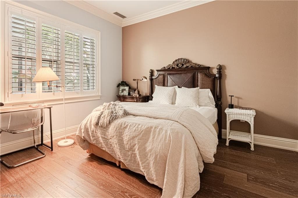 1001 10th Ave S F2, Naples, FL 34102-32