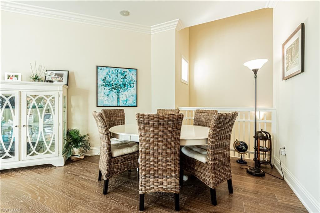 1001 10th Ave S F2, Naples, FL 34102-3