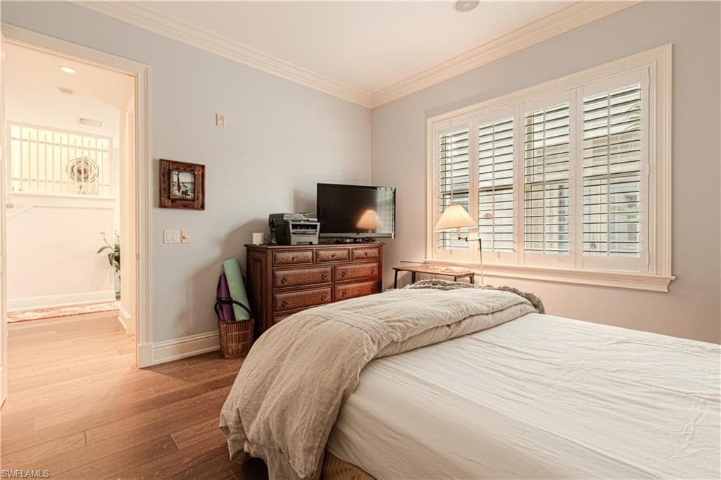 1001 10th Ave S F2, Naples, FL 34102-46
