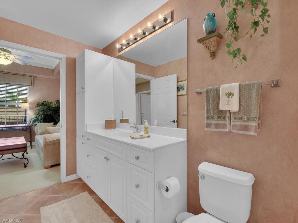 410 Bayfront Pl 2206, Naples, FL 34102-19