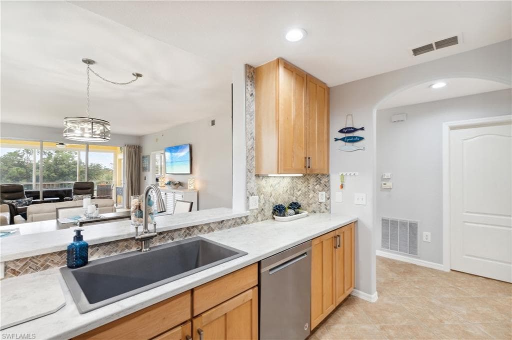 6816 Sterling Greens Pl 1301, Naples, FL 34104-7