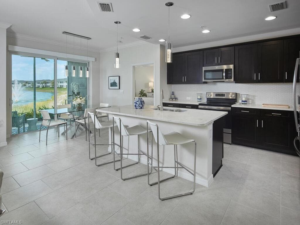 6980 Avalon Cir 1101, Naples, FL 34112-3