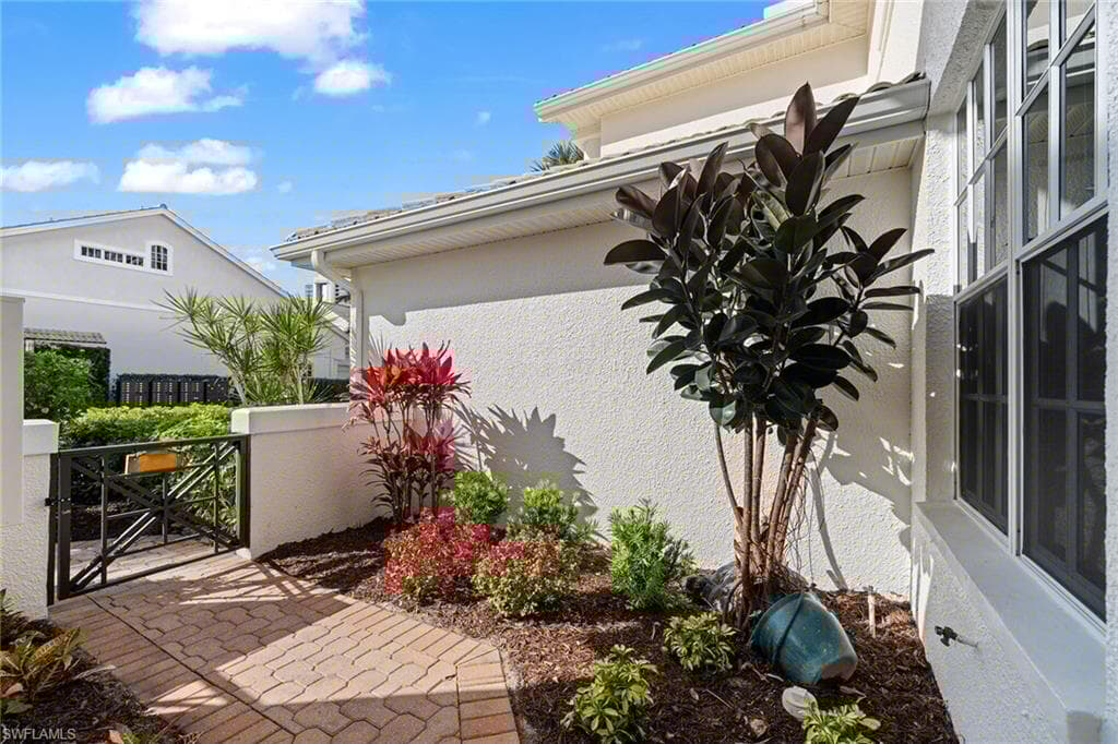 6835 San Marino Dr 809a, Naples, FL 34108-42