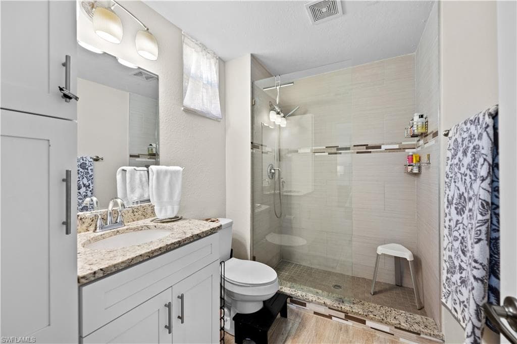 4720 Saint Croix Ln 128, Naples, FL 34109-15