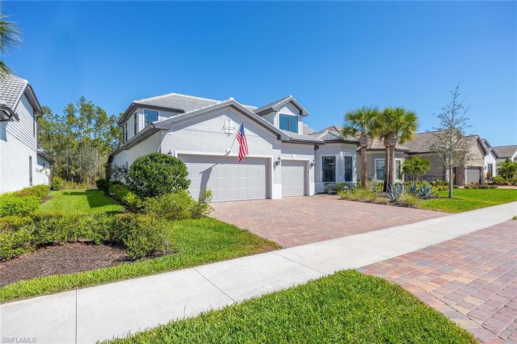 9551 Curlew Dr, Naples, FL 34120-4