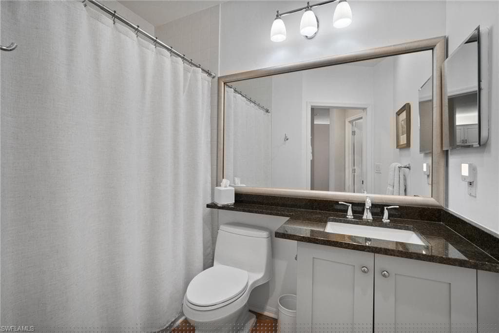 8355 Excalibur Cir L3, Naples, FL 34108-19
