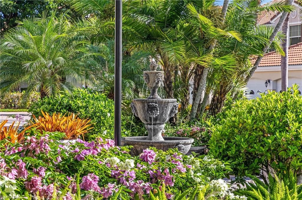 8355 Excalibur Cir L3, Naples, FL 34108-30
