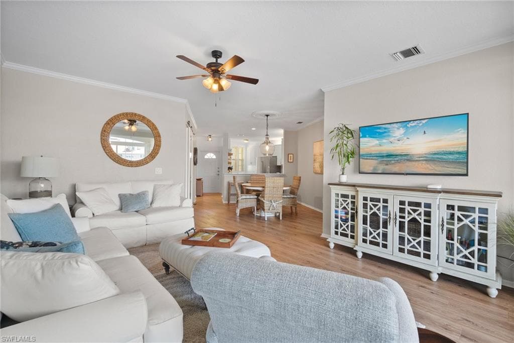 8355 Excalibur Cir L3, Naples, FL 34108-4