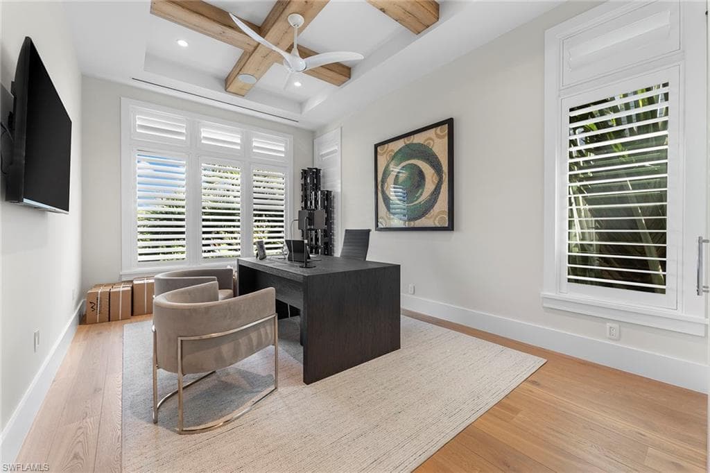 644 Lake Dr, Naples, FL 34102-25