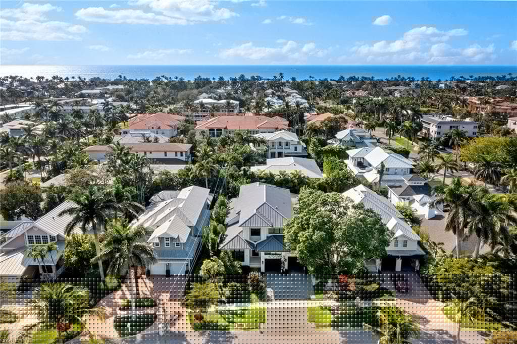 644 Lake Dr, Naples, FL 34102-39