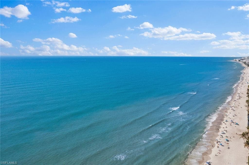 644 Lake Dr, Naples, FL 34102-42