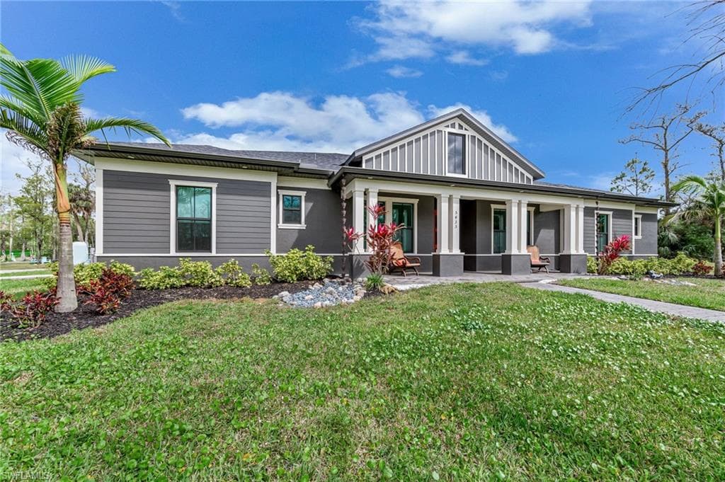 5435 Cherry Wood Dr, Naples, FL 34119-4