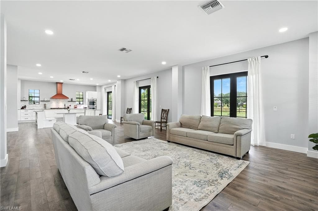 1474 Saint Clair Shores Rd, Naples, FL 34104-8