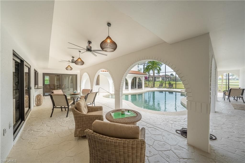 132 Palmetto Dunes Cir, Naples, FL 34113-9